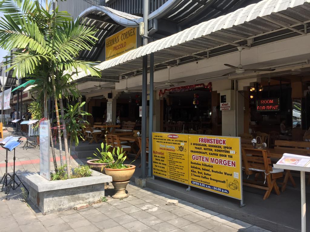 Piccolo Restaurant And Guest House Pattaya Eksteriør billede