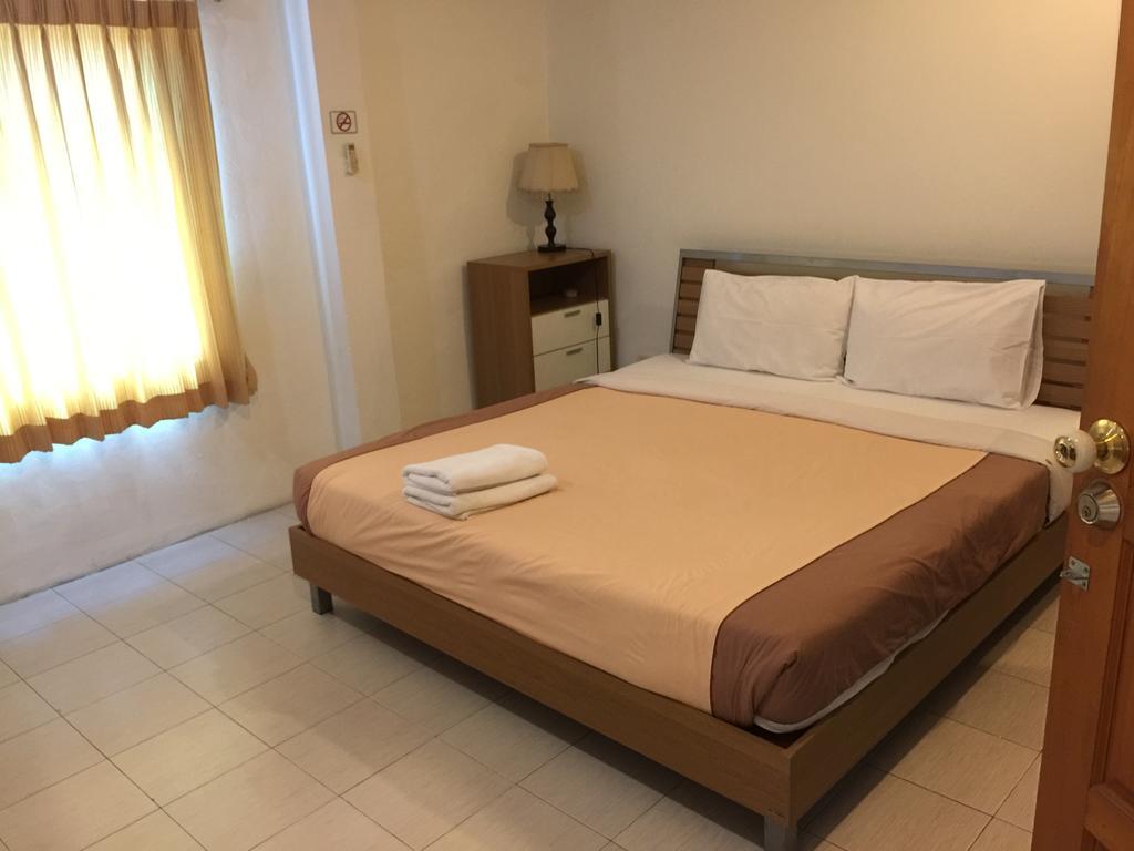 Piccolo Restaurant And Guest House Pattaya Eksteriør billede